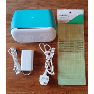 Cricut Joy Boxed Portable Cutting Machine | 2007992